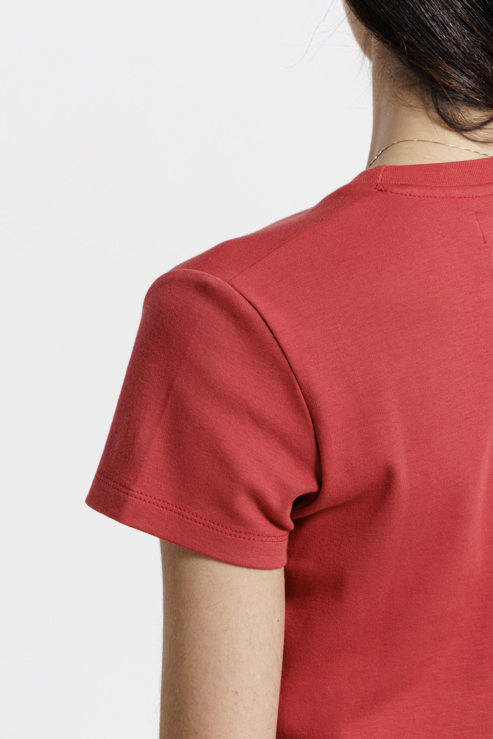 T-shirt femme épaule rouge nacarat